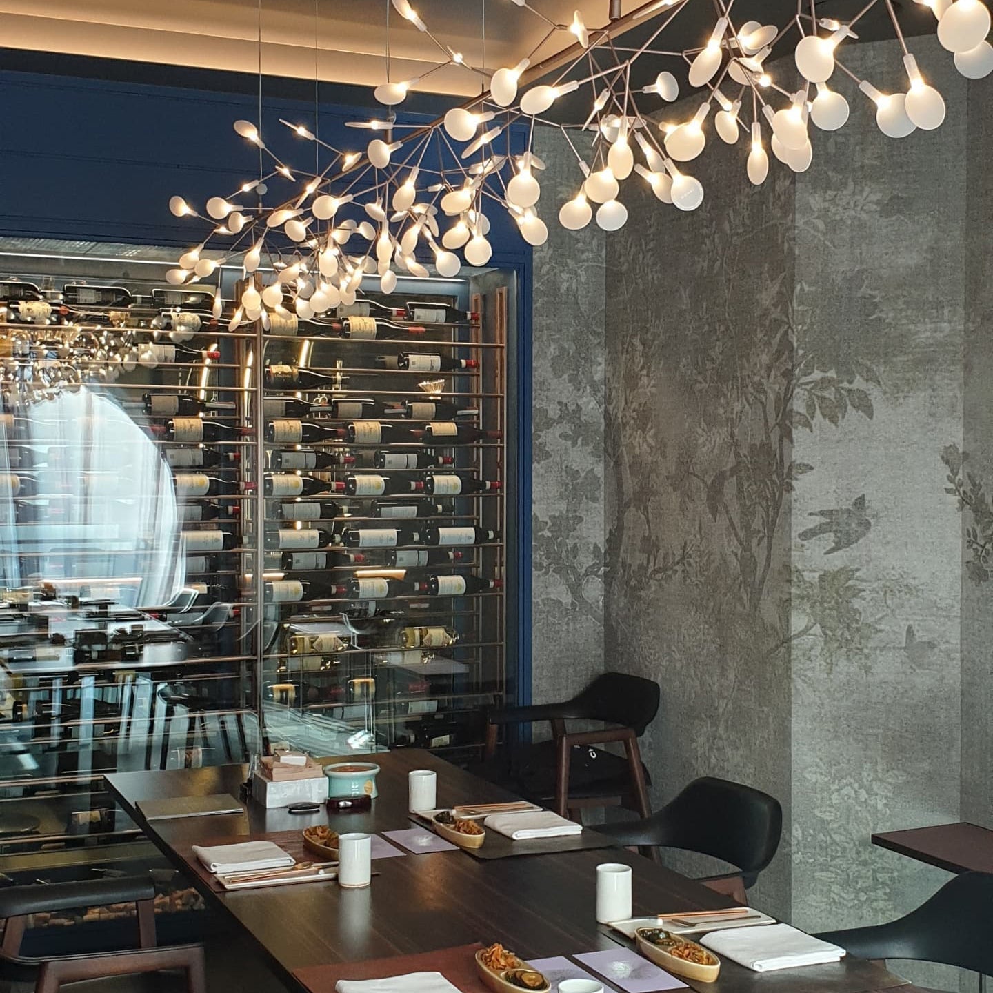 Heracleum Chandelier Organic LED Branch Design Black Rose Gold White Dimmable Remote High Ceiling | Lumfield